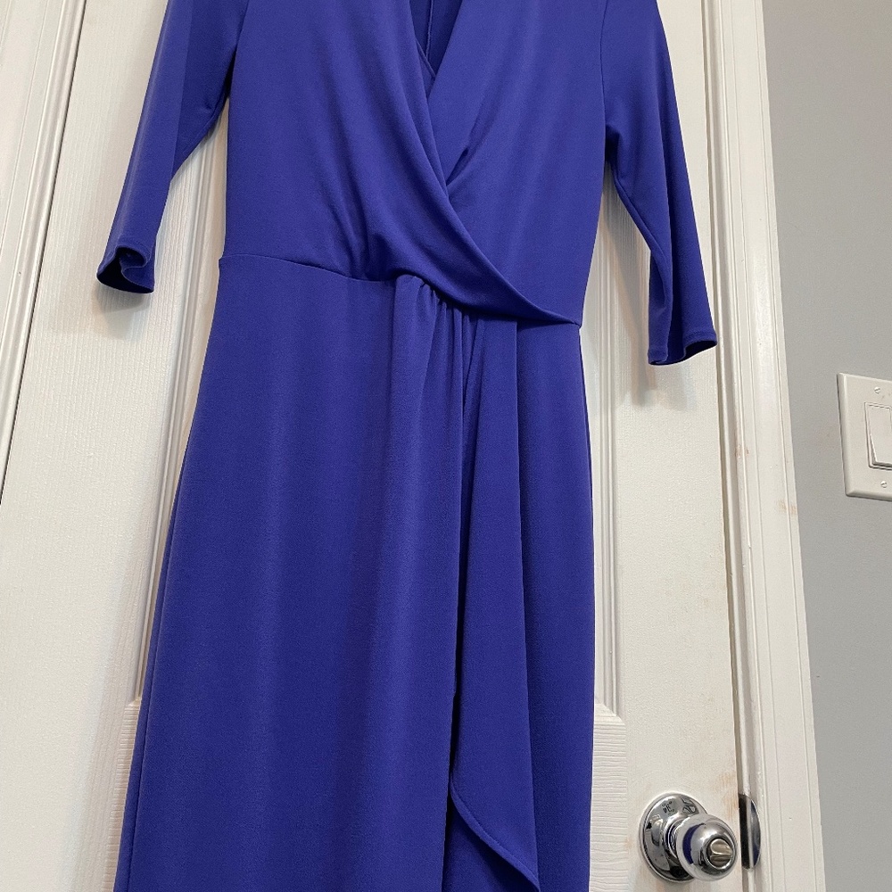 Gorgeous Antonio Melani faux wrap v-neck Dress